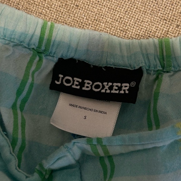 Micro Shorts - Picture 2 of 4